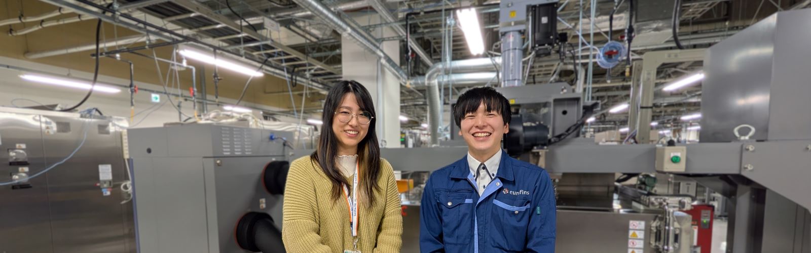 二人が並んでいる様子