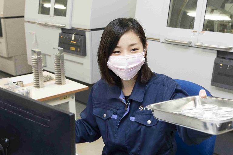 アスベスト分析職 2年目