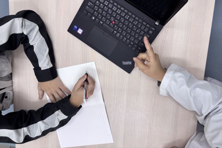 03. 資格を持った経験・知識豊富なスタッフが多数在籍